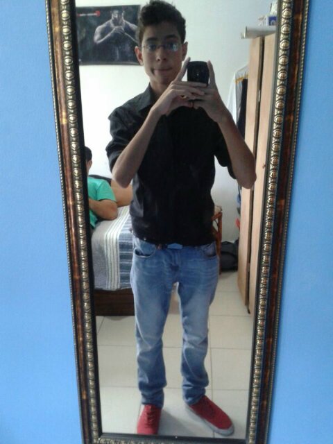 Charlie_Famp's profile picture. ● El tiempo no te hace olvidar, te hace madurar y te ayuda a entender mejor las cosas ●