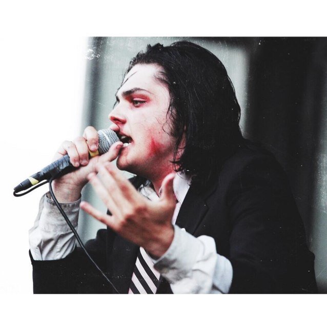 darlingloumaybe's profile picture. mcr//1970s punkrock/bands. honey, theres an aching in my heart and a burden in my eyes.