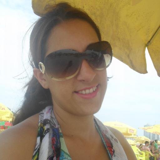 Sabe existem momentos na vida que nada faz sentido ai vc vê que são necessários altos e baixos para podermos ser felizes...O amor não tem explicação...