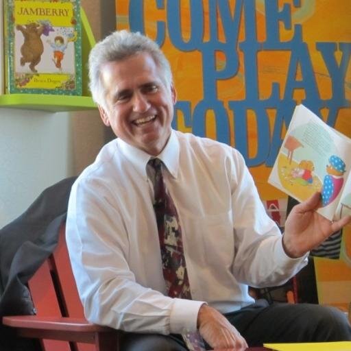 The official 2014 re-election campaign twitter for the Arizona Superintendent of Public Instruction, John Huppenthal. RT/Follows are not endorsements.