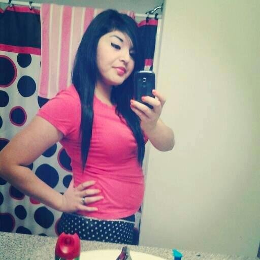 18 ❤ // Senior (/.\) // Music ❤ // YouTube Channel - Nicole Gonzalez  ❤ Intagram name 》doll_babbee_xx ♡ Follow me † Family Over anything. Family First!♡