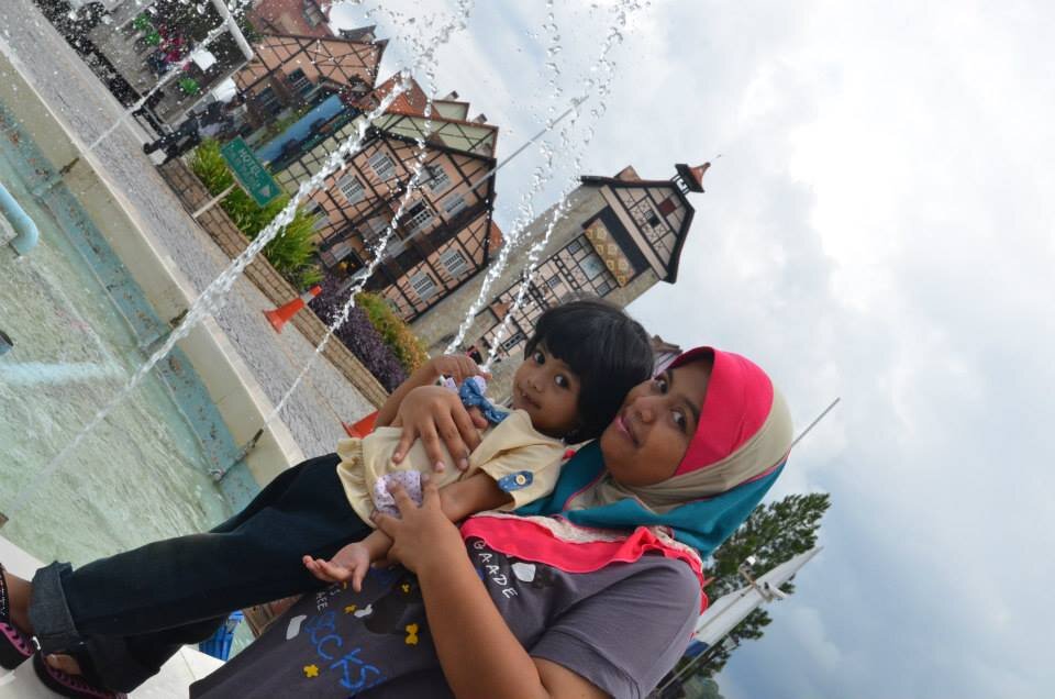 ezannazmie's profile picture. ezann azmie..supermummy...
know me first then u can judge me...simple..