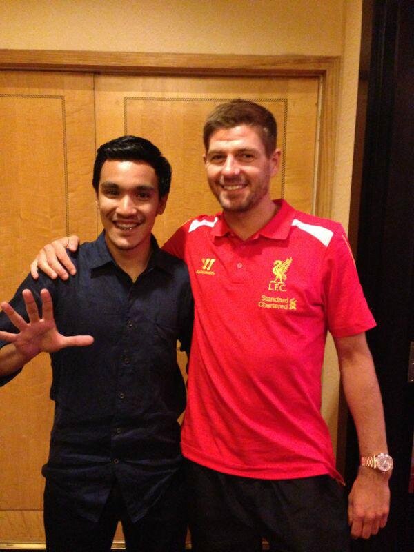 RedScreamer's profile picture. makes a living through blowing things out of proportion