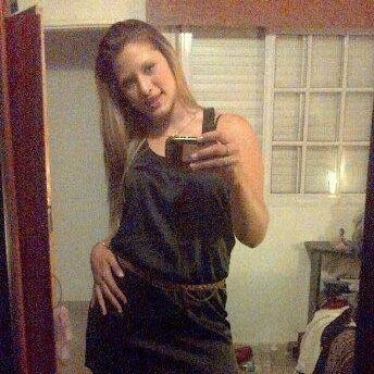 LuciiaPascal's profile picture. Mi nombre en boca de mediocres y envidiosos tiene buen gusto, ni me paro a contestarles !