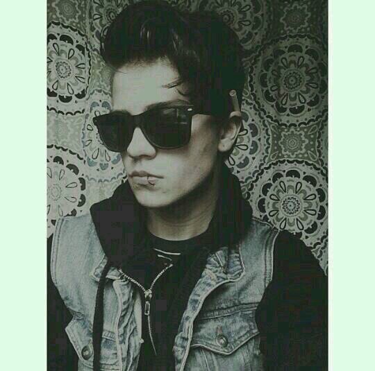 Normal people scare me. [fl/rp] Single