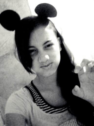 amigable Cariñosa y sobreto tmbn enojona Sigueme &&' Yo te sigo *--* :P