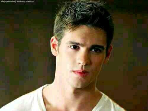 I am jeremy gilbert I am so I love with my wife @SalvatoGuiliana sis is @BloodShadow rp vamp 21+ H:on