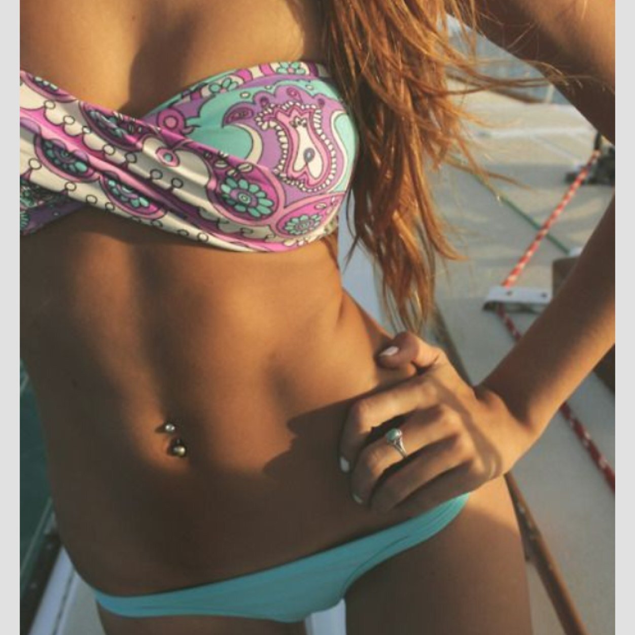 20 years old. Height 5'3. SW: 168 CW: 160 GW: 145 UGW: 120 Hopefully my avi will be me soon Just trying to inspire myself and others!