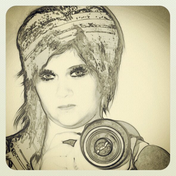 creativeluz's profile picture. PhOtOgRaPhEr:  creating memories from the heart because some stories dont need words.....