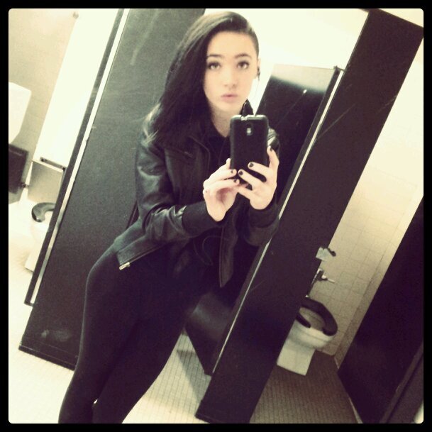 Hot tea, Cookies && Marilyn Manson.