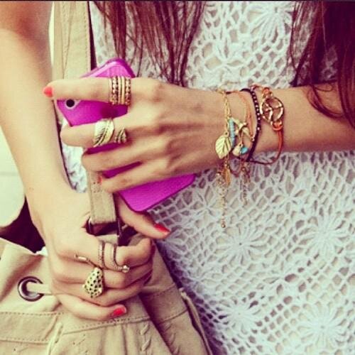I AM FASHIONER GIRL..PLEASE FOLLOW ME ♥♥♥
