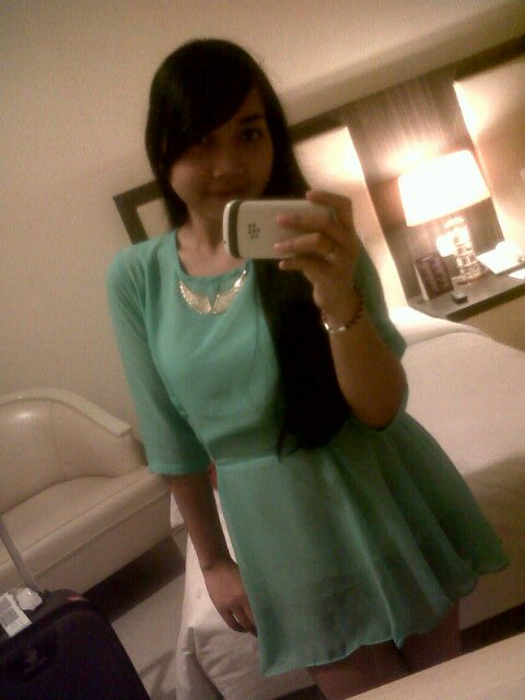 I love peOple who make me lough,,when I don't eVen want to Smile..