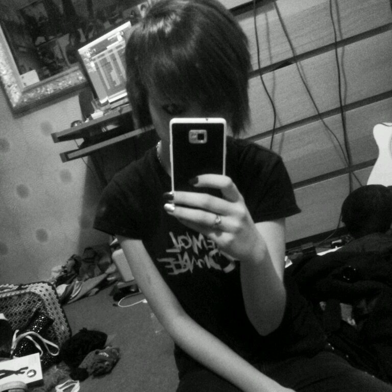 frankieierojr's profile picture. typically quiet, occasionally loud, love rock and screamo music, mcr, bmth, atl, disturbed etc...