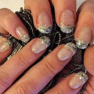 Bonjour
Je vous accueil pour la pose de faux ongles au gel UV, rallonges et remplissage, vernis permanents, pose sur mains et pied.