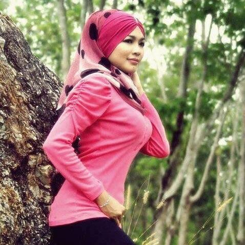 Gambar eksklusif wanita melayu Singapura, Malaysia & Indonesia.