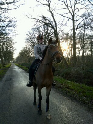 joand122's profile picture. 