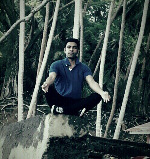 DREAMER,NOMAD,Some say Influential, A bit Spiritual @ Heart that's Wat defines me !!  ना सम्मान का मोह, ना अपमान का भय.
छोरा हरियाणे वाला.............