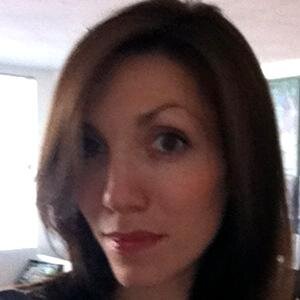 Dawn03070's profile picture. Fashion editor, stylist and lover of all things beautiful. ;)