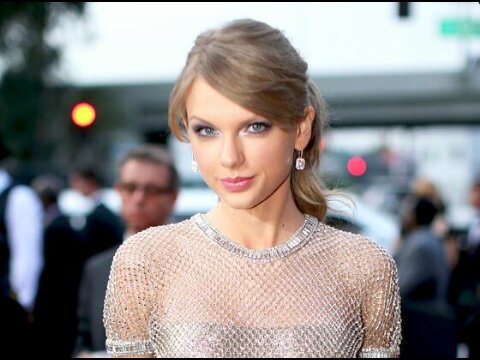 Welcome to my twitter tis twitter is for all swifties in the world so enjoy it don't forget to follow. I love u