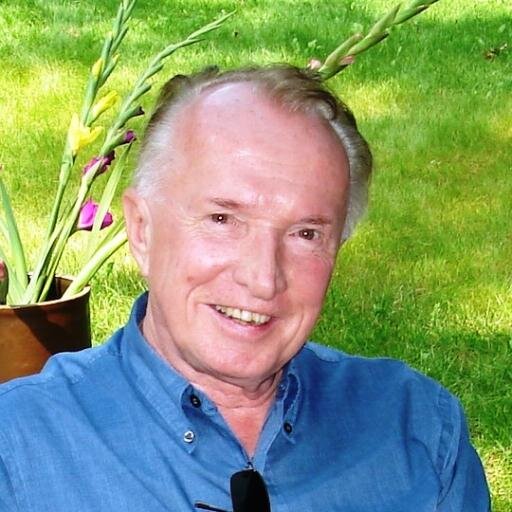 Lekarz, Prof. dr hab. n. med.,  
Physician. Professor of medicine. Committee of Public Health of Polish Academy of Science.