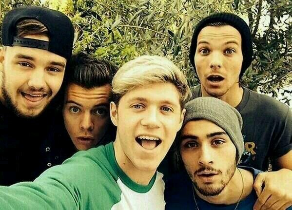 We are an account updating you with the best boy band of the world news!