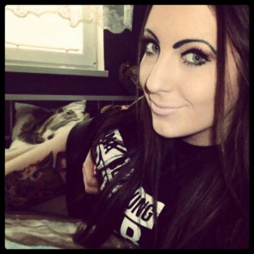 Elinka4's profile picture. Cestování do svého nitra, neustálé vyvíjení se. Meditation. Meditation. Meditation..  Pokud chce člověk změnit svět, musí nejdříve změnit sám sebe. :-)