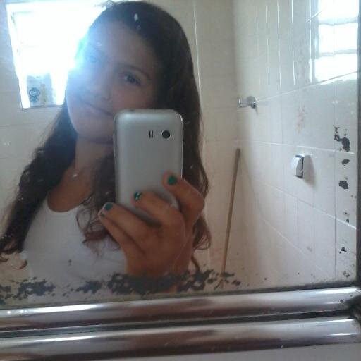 thanks to all who follow me you make me a very special person kisses!Y love Niall James Horan bjos!!! 3