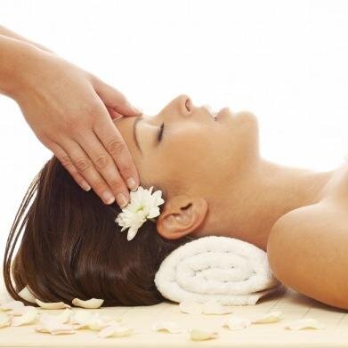 Rodrigues Estética e Beleza o lugar onde você relaxa e sai linda da cabeça aos pés!