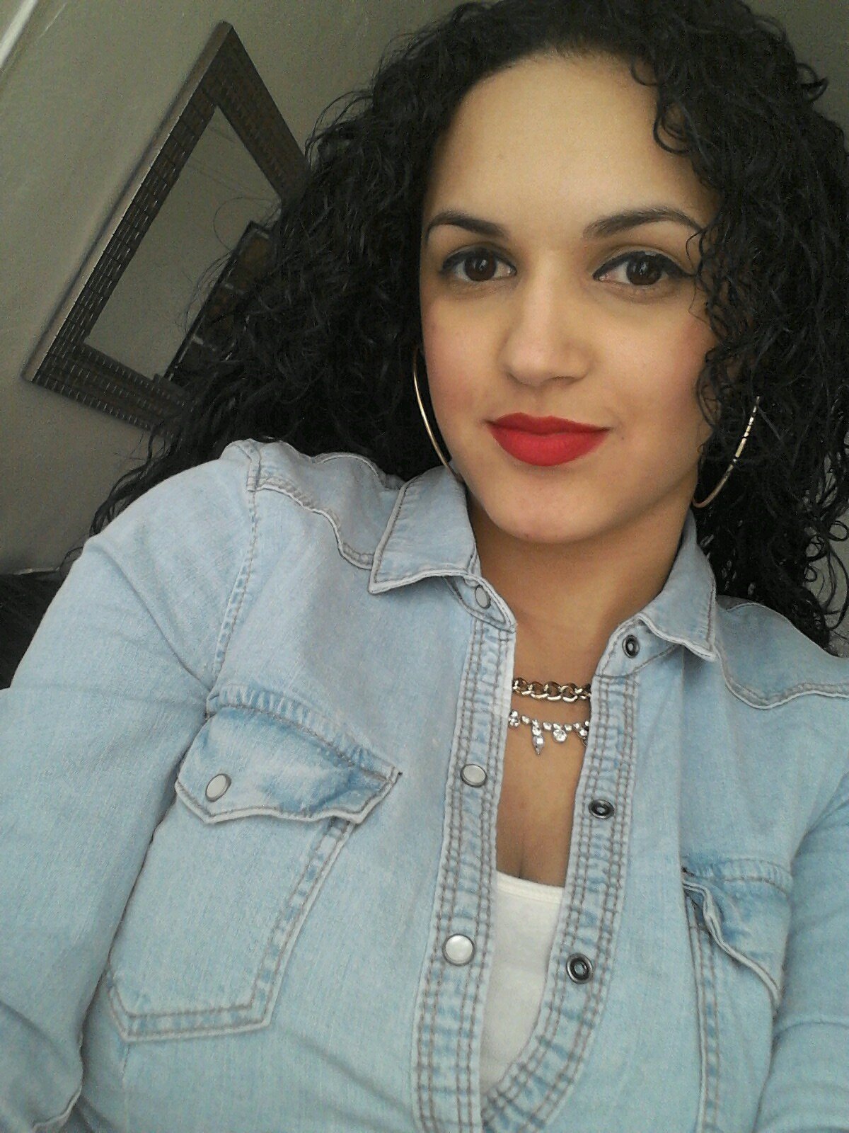 Yirethv22's profile picture. 