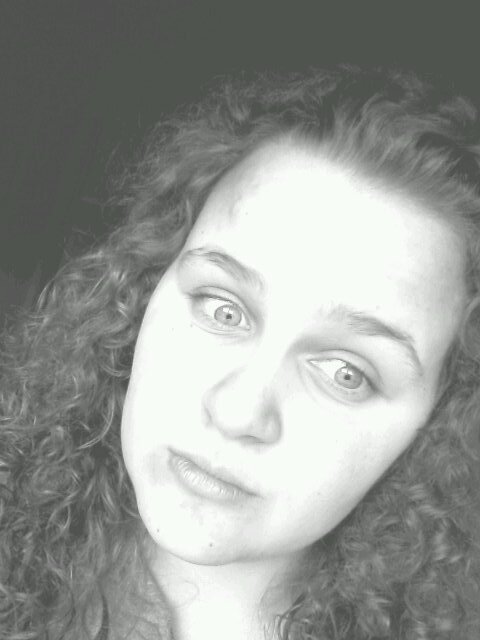 follow me and I'll follow you back ♥♥