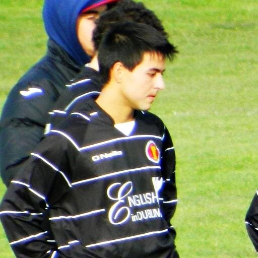 JOgador de Futebol .( english in dublin) DUBLIN irlanda .