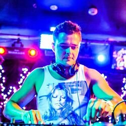 DjIvanDrago's profile picture. Sydney Club DJ & MC, Playing Commercial House, RnB, Dance and Oldskool party beats.