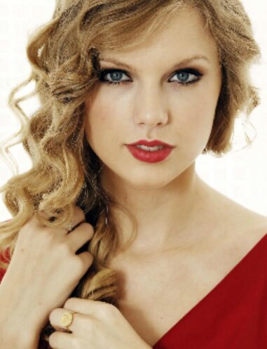 Taylor Swift | single | etero #allgdr