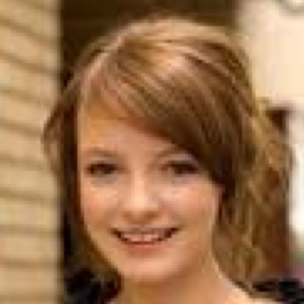 LizzyAmelia_W's profile picture. The daughter of the world's best journalist and the last centurion. But Dad's gone now, and it's just me, my Mum, my brothers and sister and the stars.