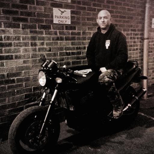 Frontend web developer in the Isle of Man with a penchant for bikes of the motor kind.