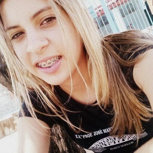 - me quis tira do mal eu percebi, disse verdades que eu mereci então pra sempre amigas sim se deus quiser (8' euuteamo Best @CruzKaah aaqui (:
