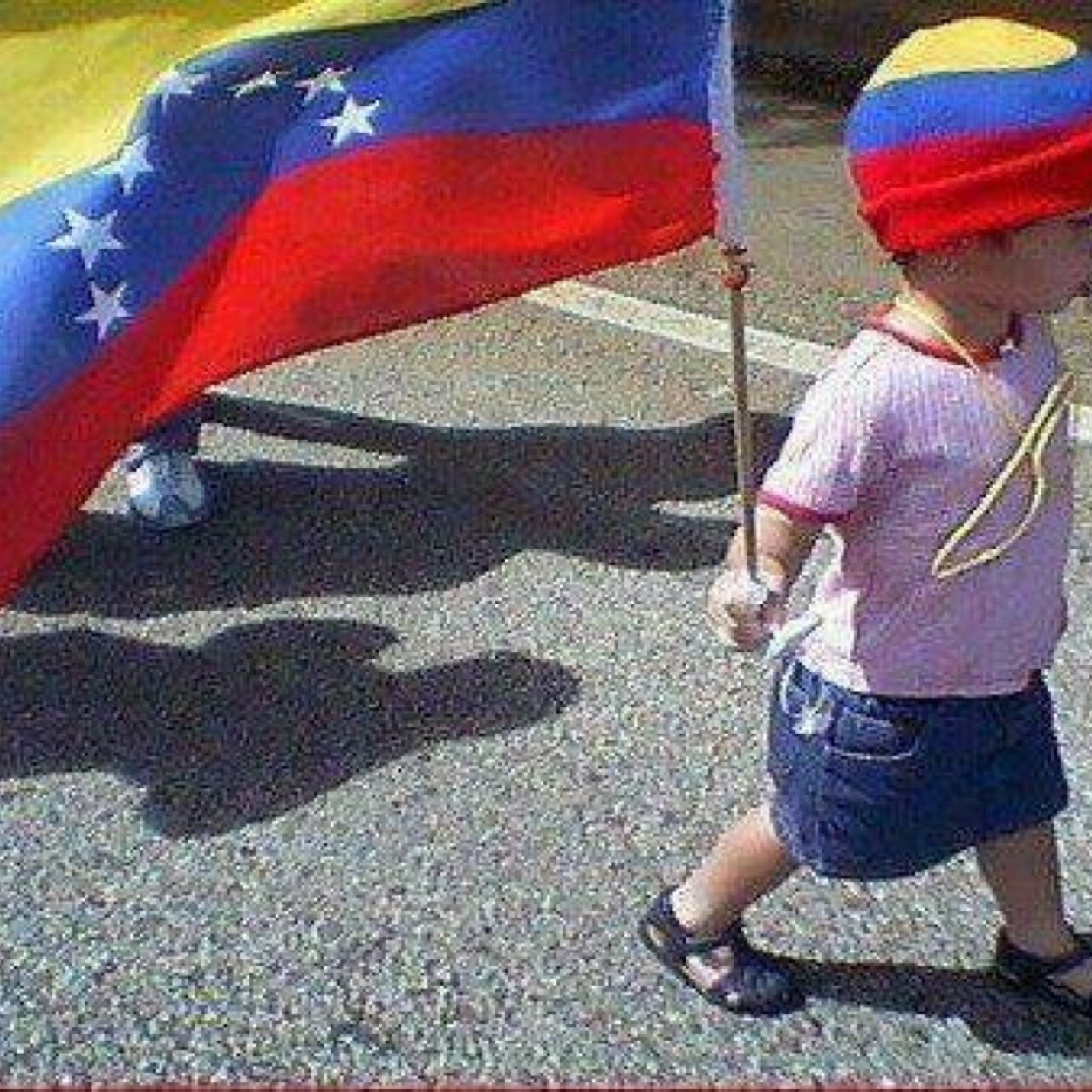La paz os dejo, mi paz os doy; yo no os la doy como el mundo la da.