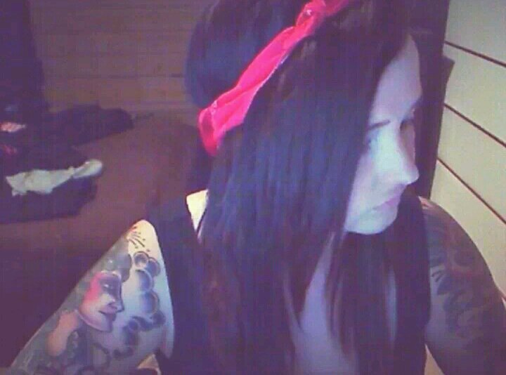 Melbourne | 22 years young | XXX | Videogames&Tattoos | PSN - FallenDreamer92 | Single |