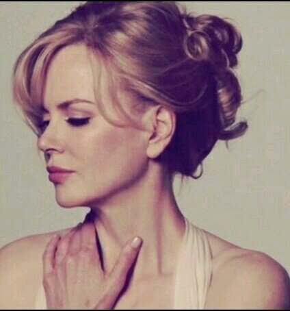 Been married to @FatherColeman_ since the good old days. Proud mother of three. Former theatre star. A true woman never reveals her age. {RP OC SV}