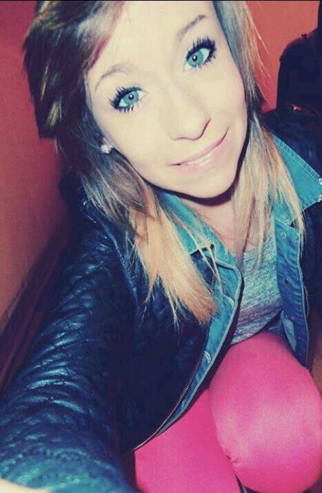 17 ans.  Celibataire 13.07.12 Meilleur ami !