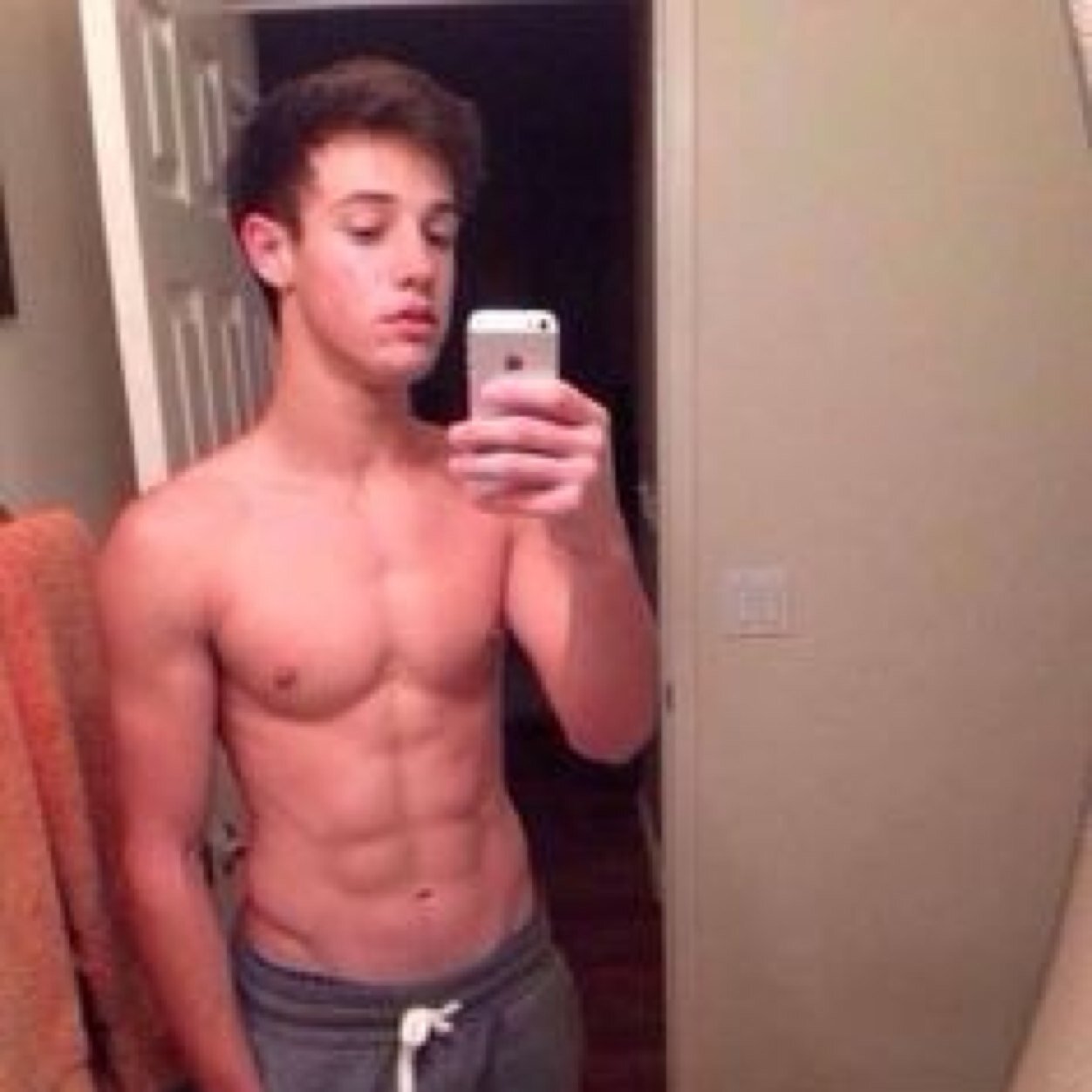 Hey Guys ! Go follow this account : @GrierBrother !