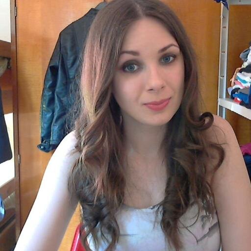 AnaPikaPii's profile picture. Gamer & UX/UI designer.