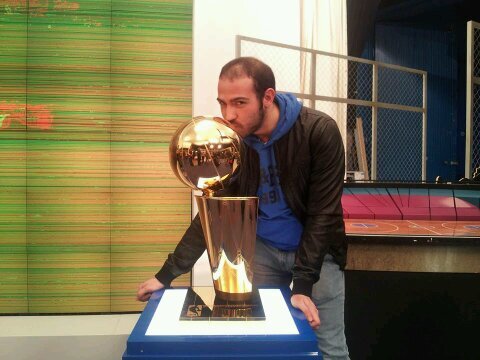Jero_DiezG's profile picture. Comunicador y #periodista marketiniano. Empírico y pasional. Amante del #basket y de todo aquello que saque una sonrisa.