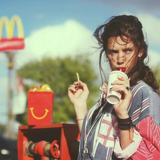 Líder del ranking de boludas que se engancha con pelotudos. // Big mc♥