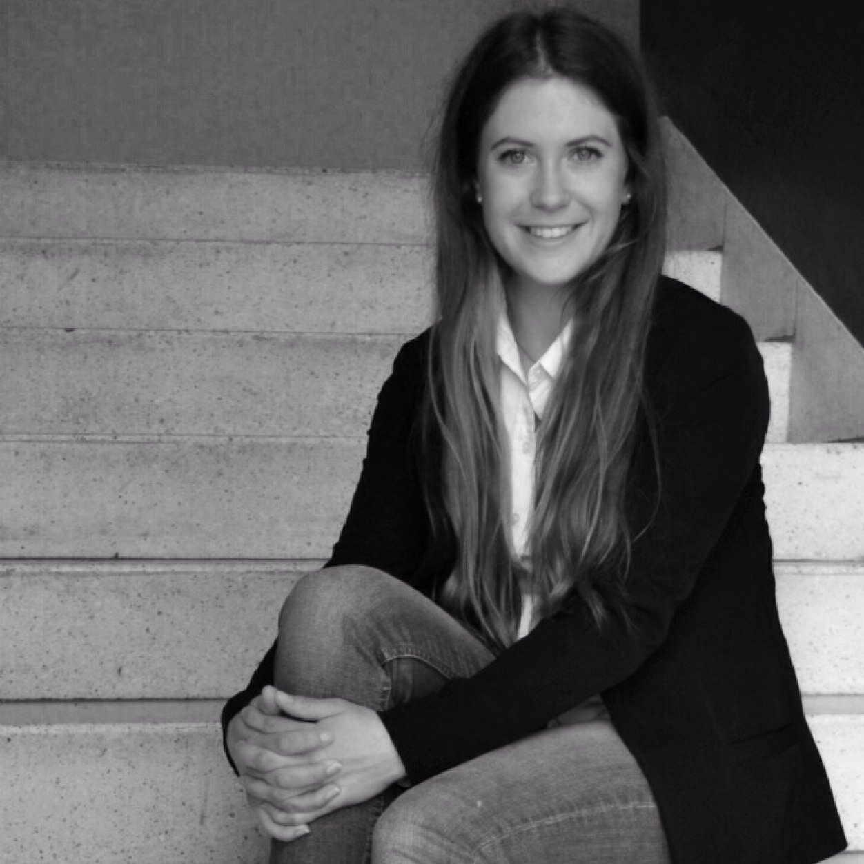 KogstadMichelle's profile picture. Kommunikationspraktikant hos @krifadk - i bakspejlet er stillinger som Social Media Manager/webredaktør hos @TUBAdanmark & Frivillig kommunikatør hos @cancer_dk