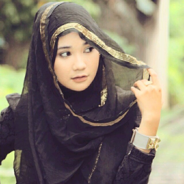 on October 1989_I'm not a beauty queen , I'm just beautiful me !!
 **
 my facebook : http://t.co/KxfZB4sOP4…