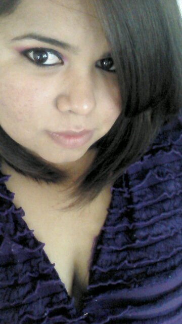 Amante de lo bueno me encanta tener mínimo una sonrisa para hacer feliz a cualquier persona...tengo amor de sobra jaja besos cariñitos y mas!☺