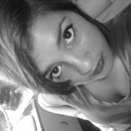 Esperei 9 meses pra nascer , agora me amem .. u,u