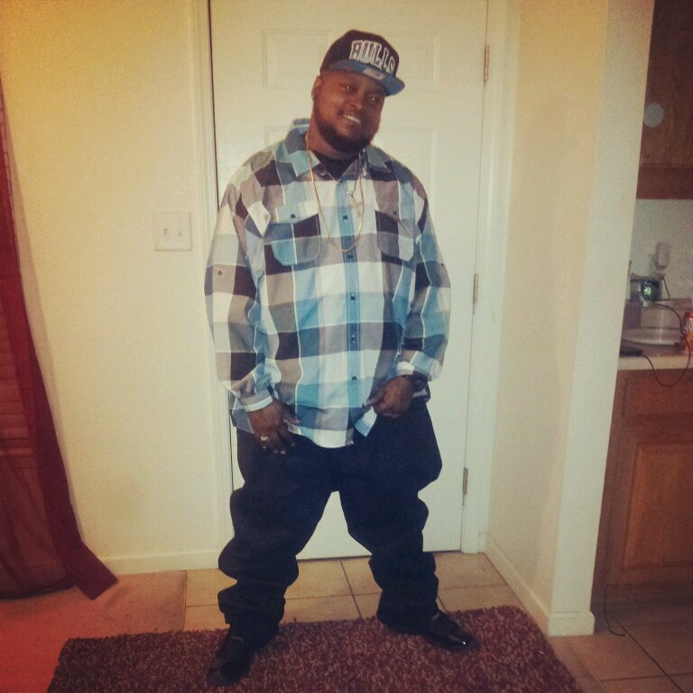 Look at me now im getting paper$$$ ONLY THE STRONG SURVIVE #SAK$5th