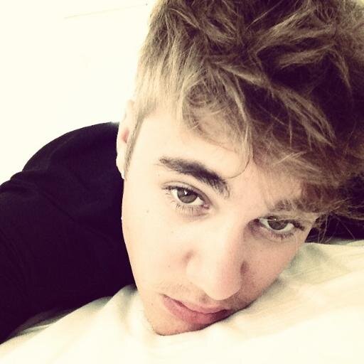 ♔ ℬℯℓιℯvℯ ♔ Assim como as estrelas no céu

Preciso que você me mostre a luz

Não só por agora, mas por muito, muito tempo.

 ♔ ℬℯℓιℯvℯ ♔